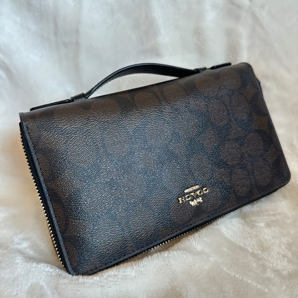 NWT! Coach F23552 Double Zip Travel Wallet In Signature Canvas Card Phone Pouch - Picture 2 of 11